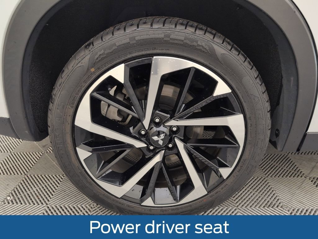 Used 2022 Mitsubishi Outlander SE image 22