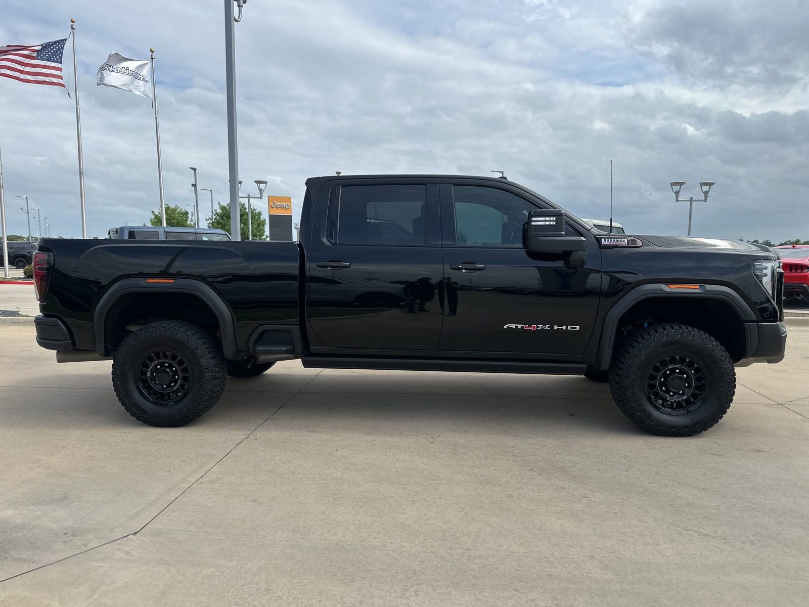 Used 2024 GMC Sierra 2500 AT4X w/ AT4X AEV Edition image 7