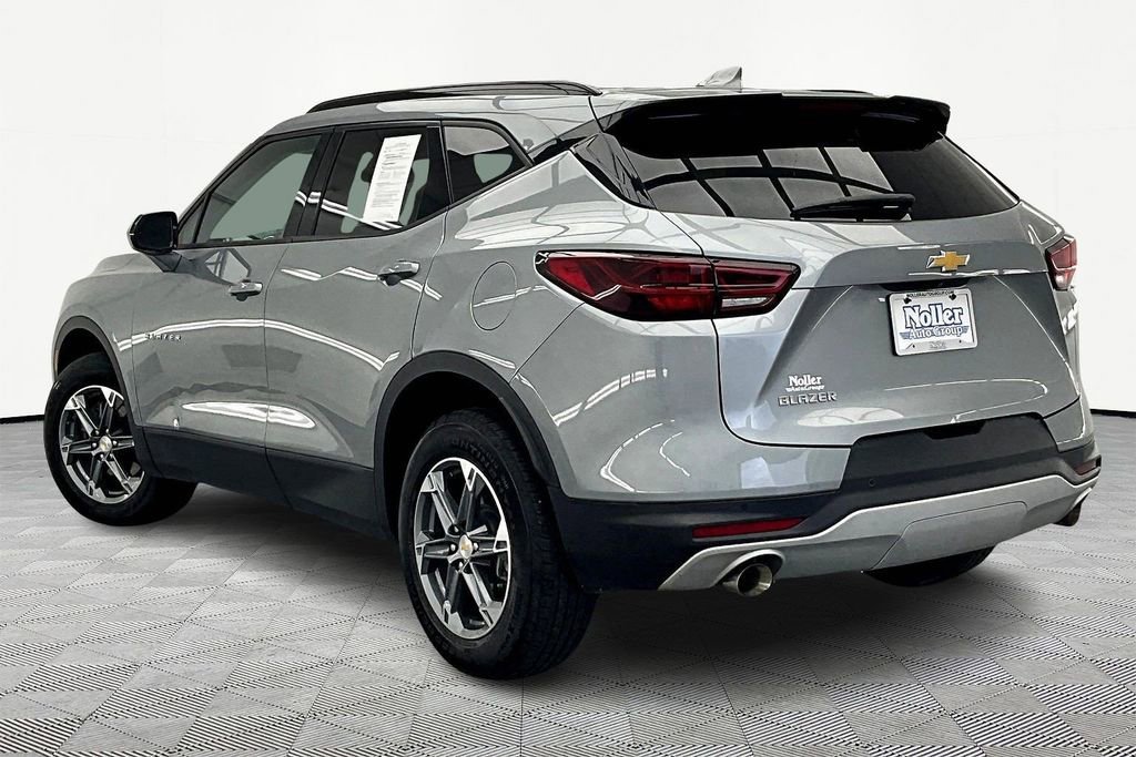 Used 2024 Chevrolet Blazer LT w/ Convenience Package image 2