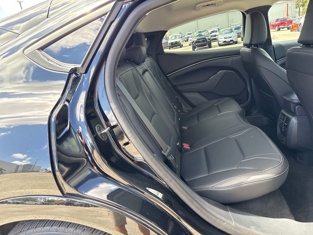 Certified 2025 Ford Mustang Mach-E Premium image 29