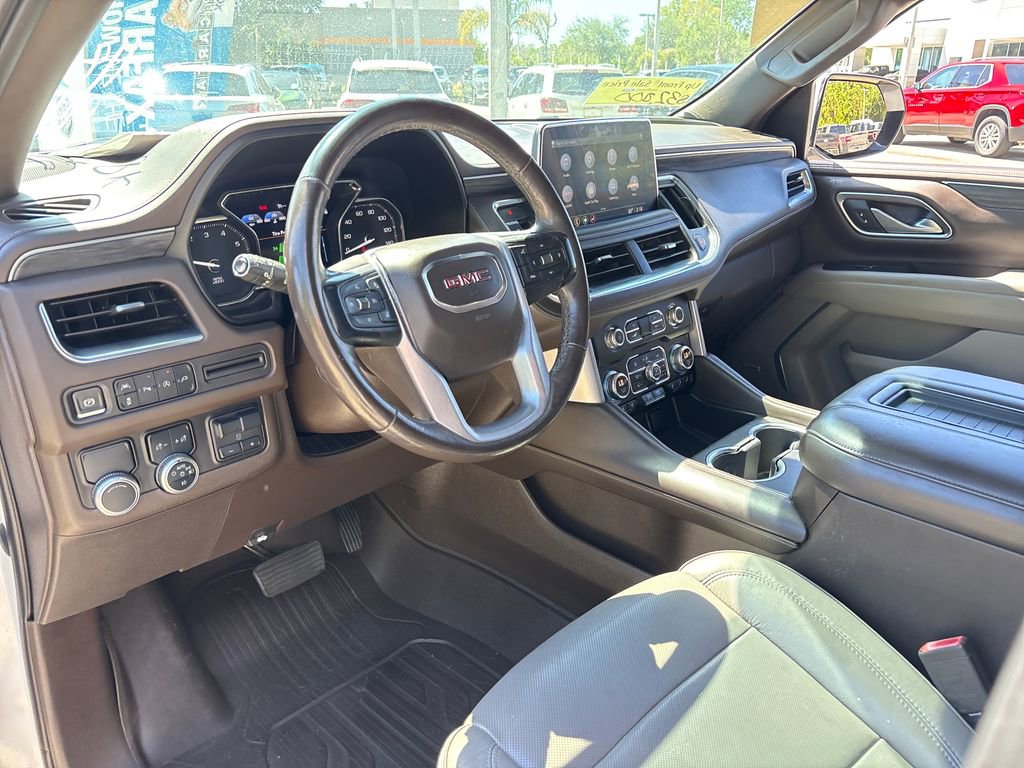 Used 2021 GMC Yukon XL SLT w/ SLT Luxury Plus Package RWD image 6