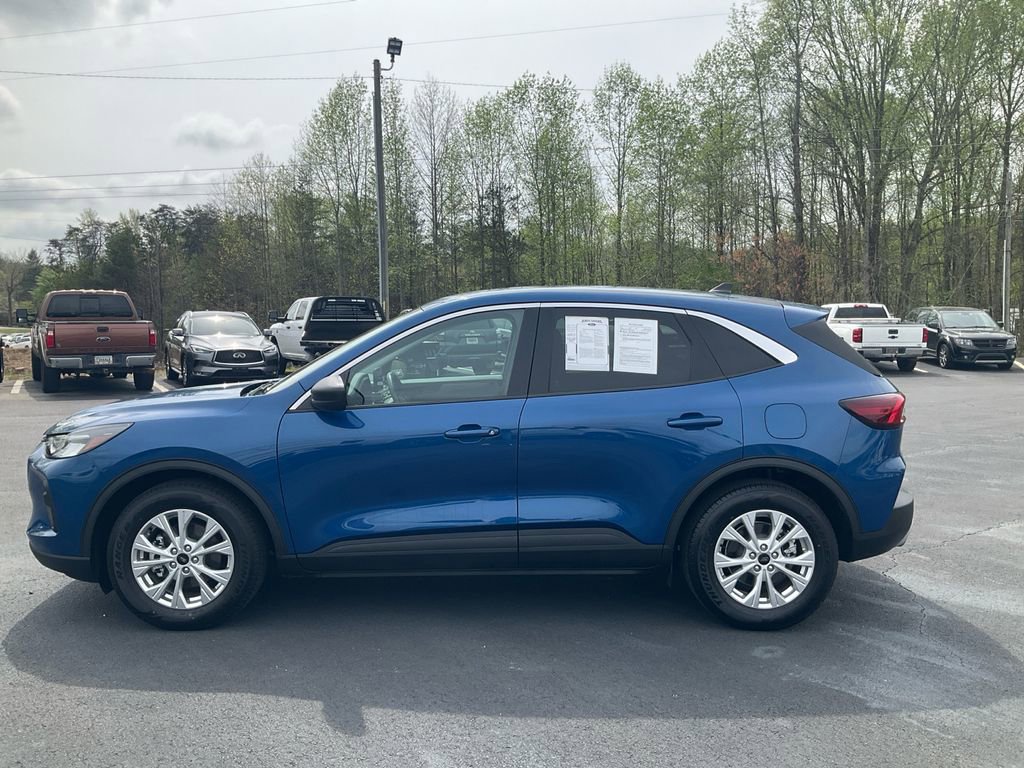 Certified 2023 Ford Escape Active w/ Cold Weather Package FWD image 8