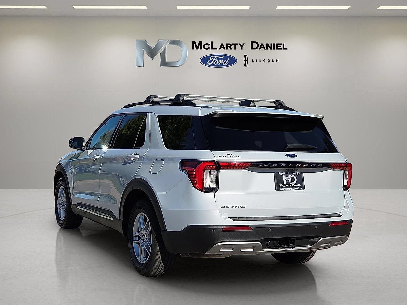 Certified 2025 Ford Explorer Active w/ Active Comfort Package RWD image 4