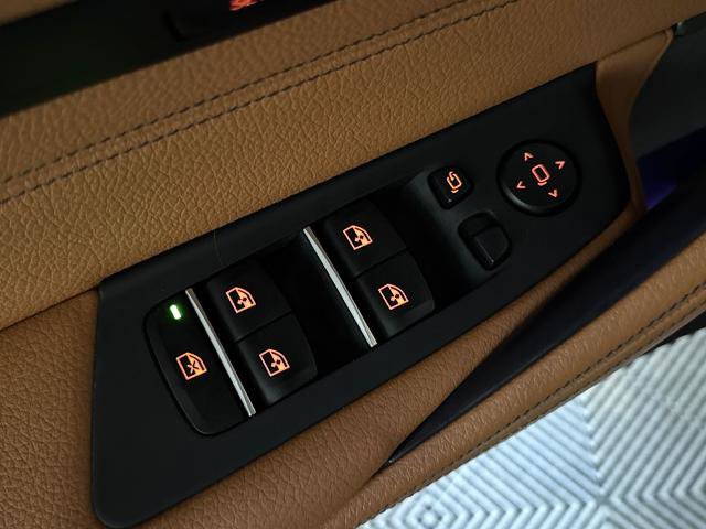 Used 2018 BMW 530i RWD image 17