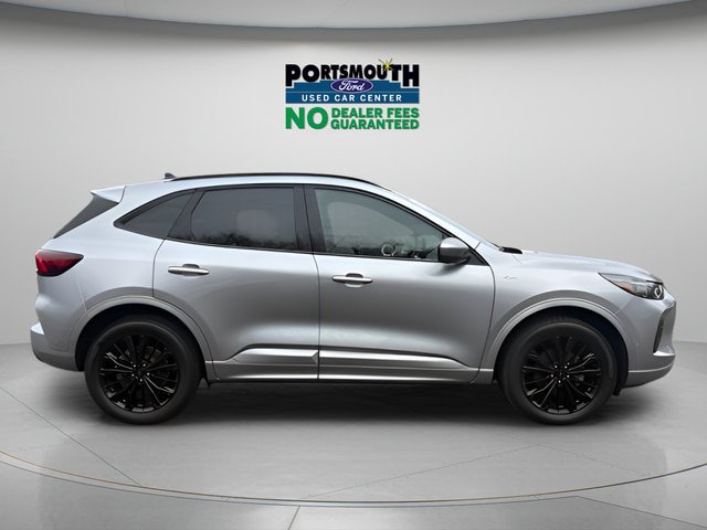 Certified 2024 Ford Escape ST-Line Elite w/ Premium Technology Package AWD/4WD image 6