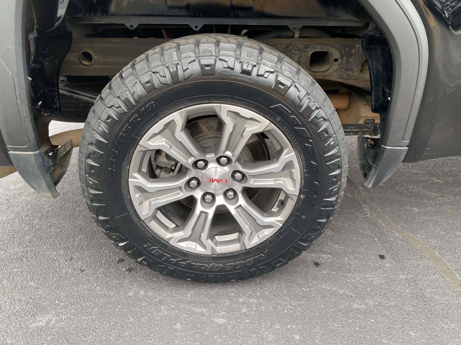 Used 2019 GMC Sierra 1500 4x4 Crew Cab w/ Convenience Package image 9