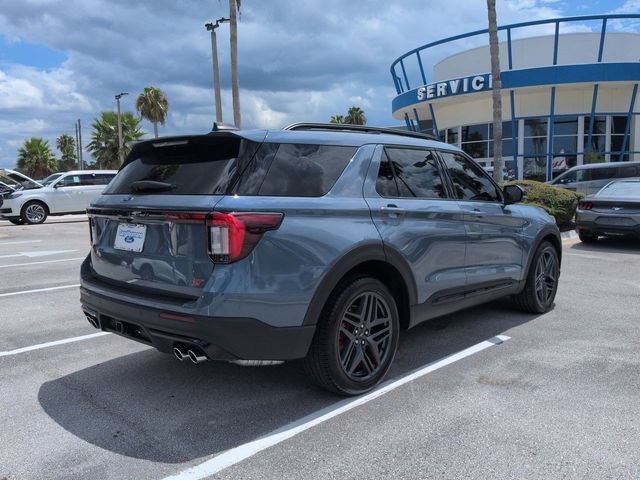 Certified 2025 Ford Explorer ST AWD/4WD image 4