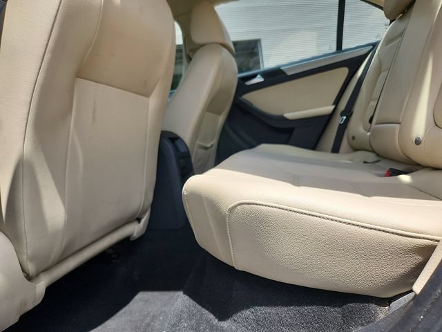 Used 2017 Volkswagen Jetta SE FWD image 26