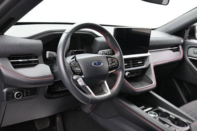 Certified 2025 Ford Explorer ST-Line AWD/4WD image 15