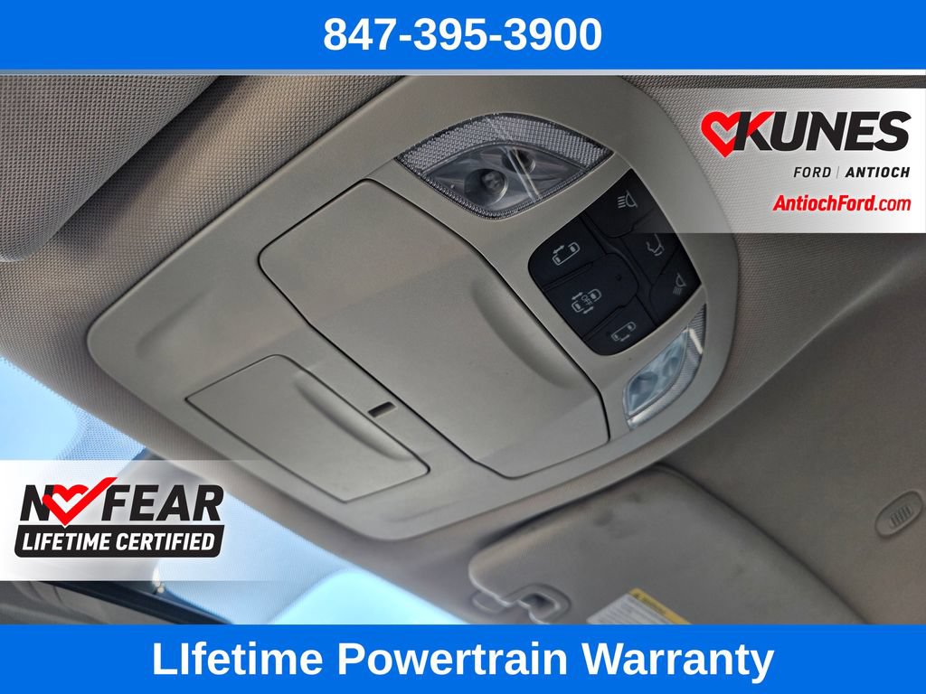 Used 2023 Chrysler Pacifica Touring-L FWD image 35