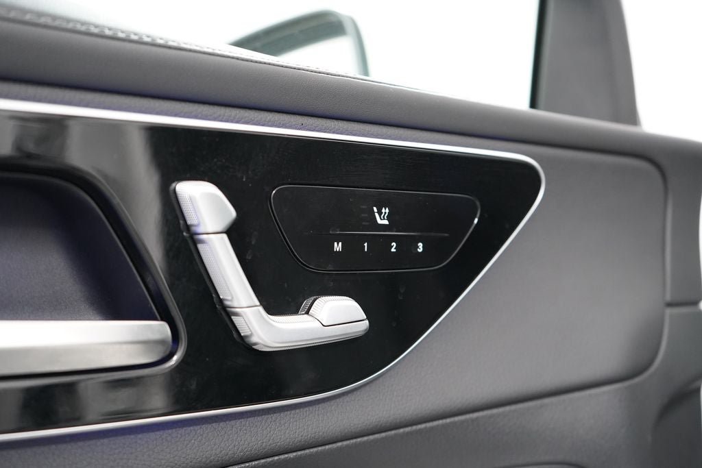 Used 2024 Mercedes-Benz GLC 300 4MATIC w/ AMG Line image 18