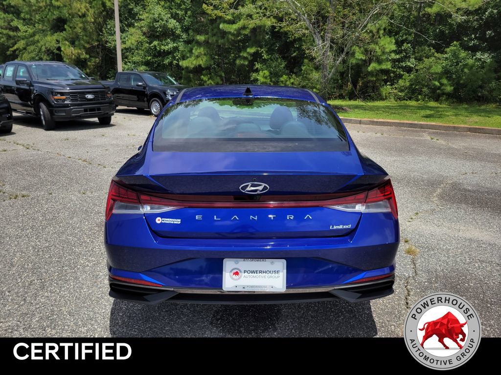 Used 2022 Hyundai Elantra Limited w/ Preferred Accessory Package FWD image 5