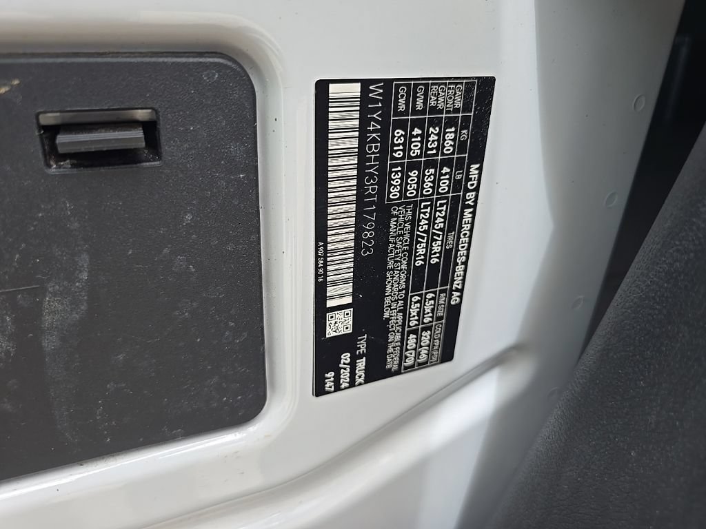 Used 2024 Mercedes-Benz Sprinter 2500 image 31