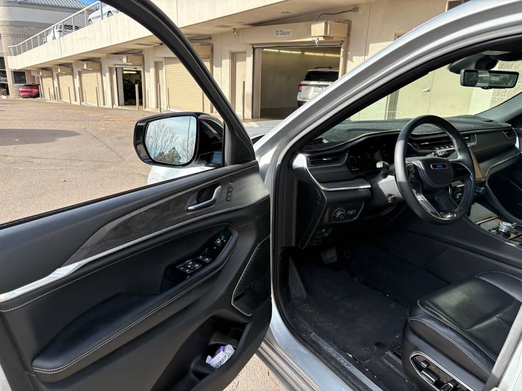 Used 2021 Jeep Grand Cherokee L Overland w/ Luxury Tech Group IV image 13