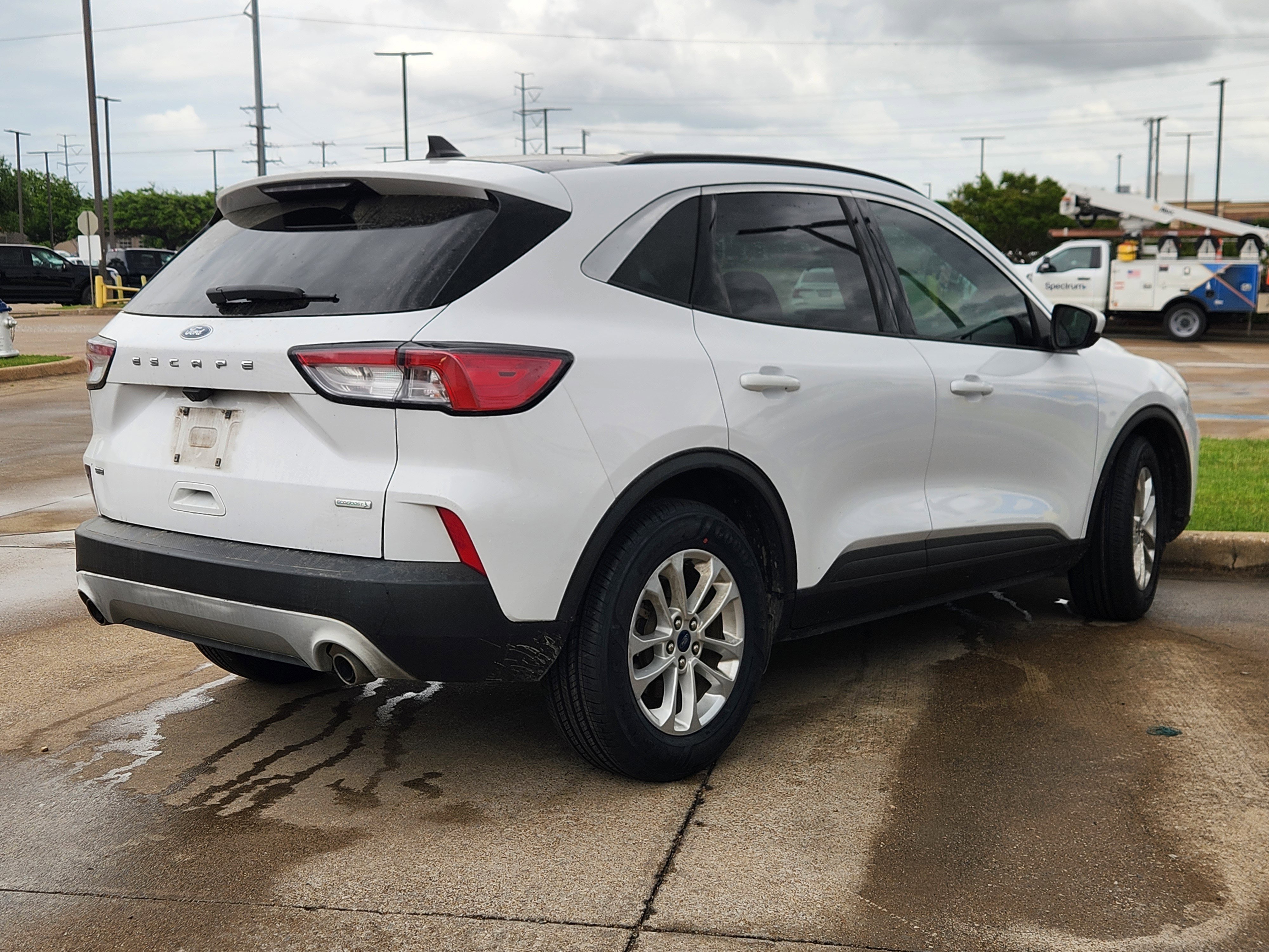 Certified 2020 Ford Escape SE image 4