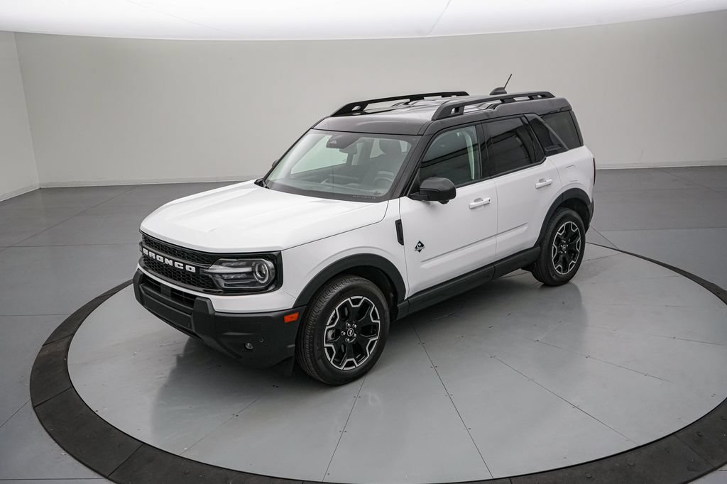Certified 2025 Ford Bronco Sport Outer Banks w/ Outer Banks Tech Package+ AWD/4WD image 8