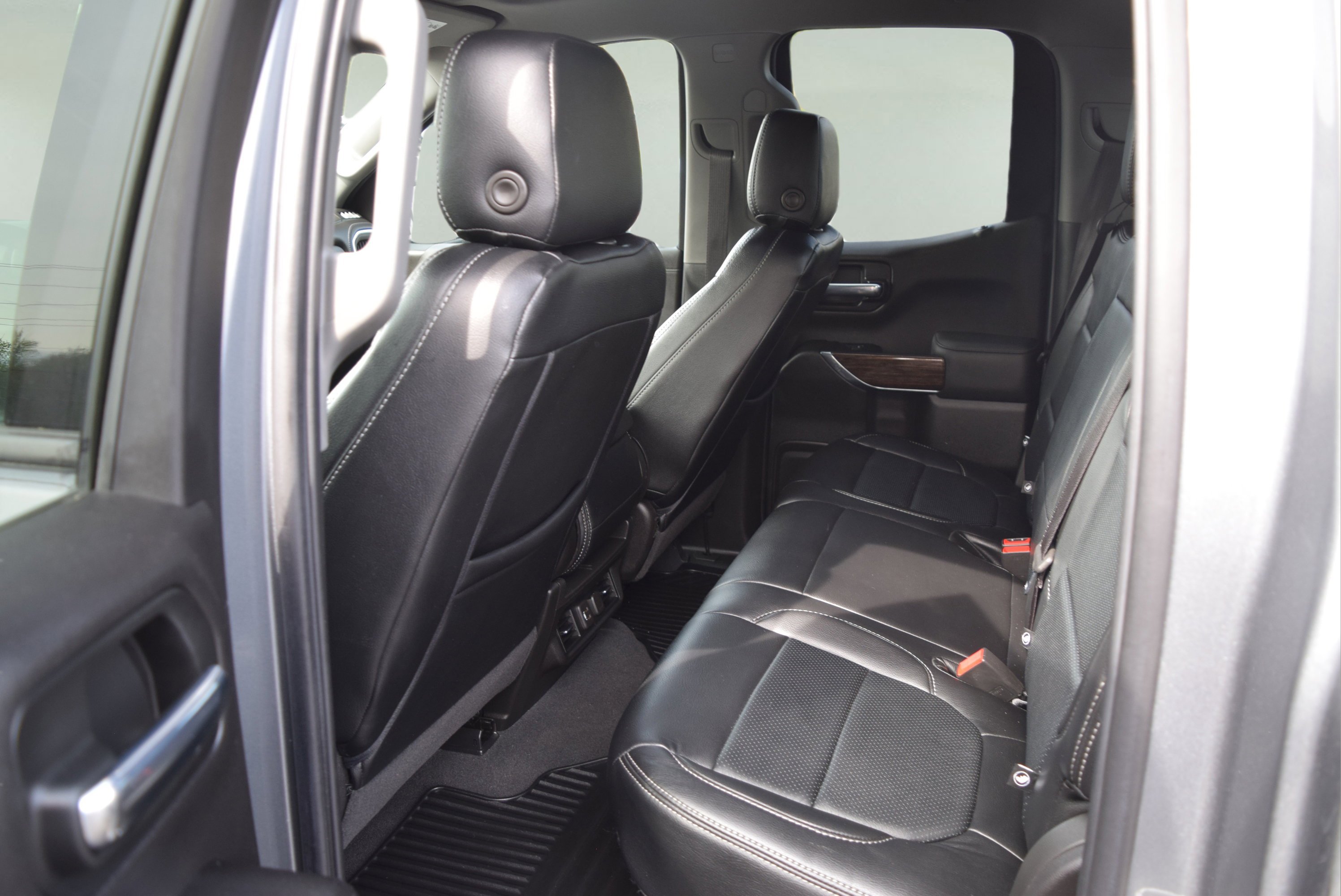 Used 2022 GMC Sierra 1500 Elevation w/ Driver Alert Package I AWD/4WD image 9