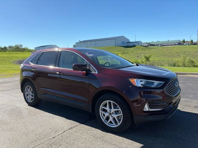 Certified 2023 Ford Edge SEL w/ Convenience Package AWD/4WD image 3