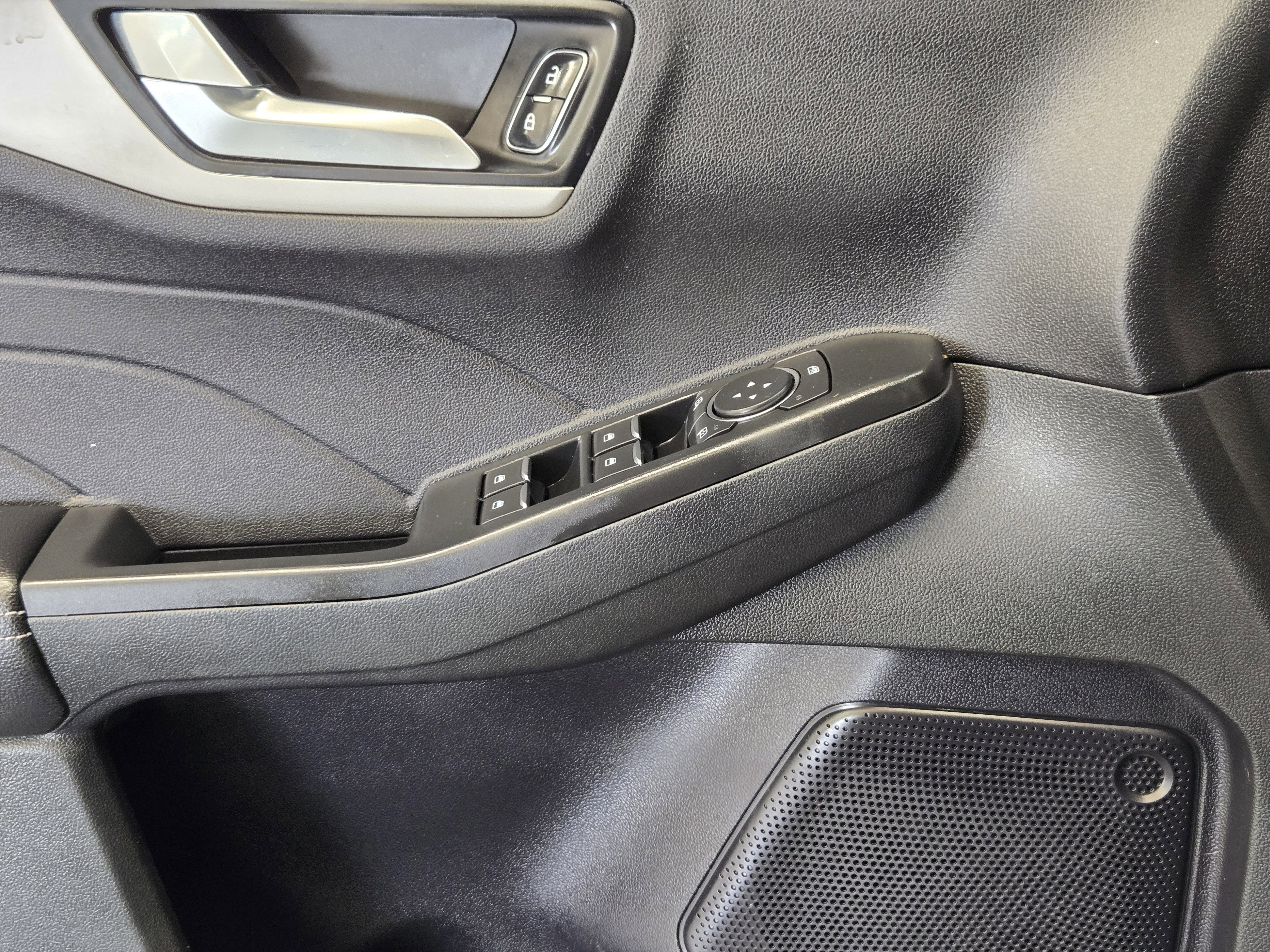 Certified 2022 Ford Escape SEL FWD image 23