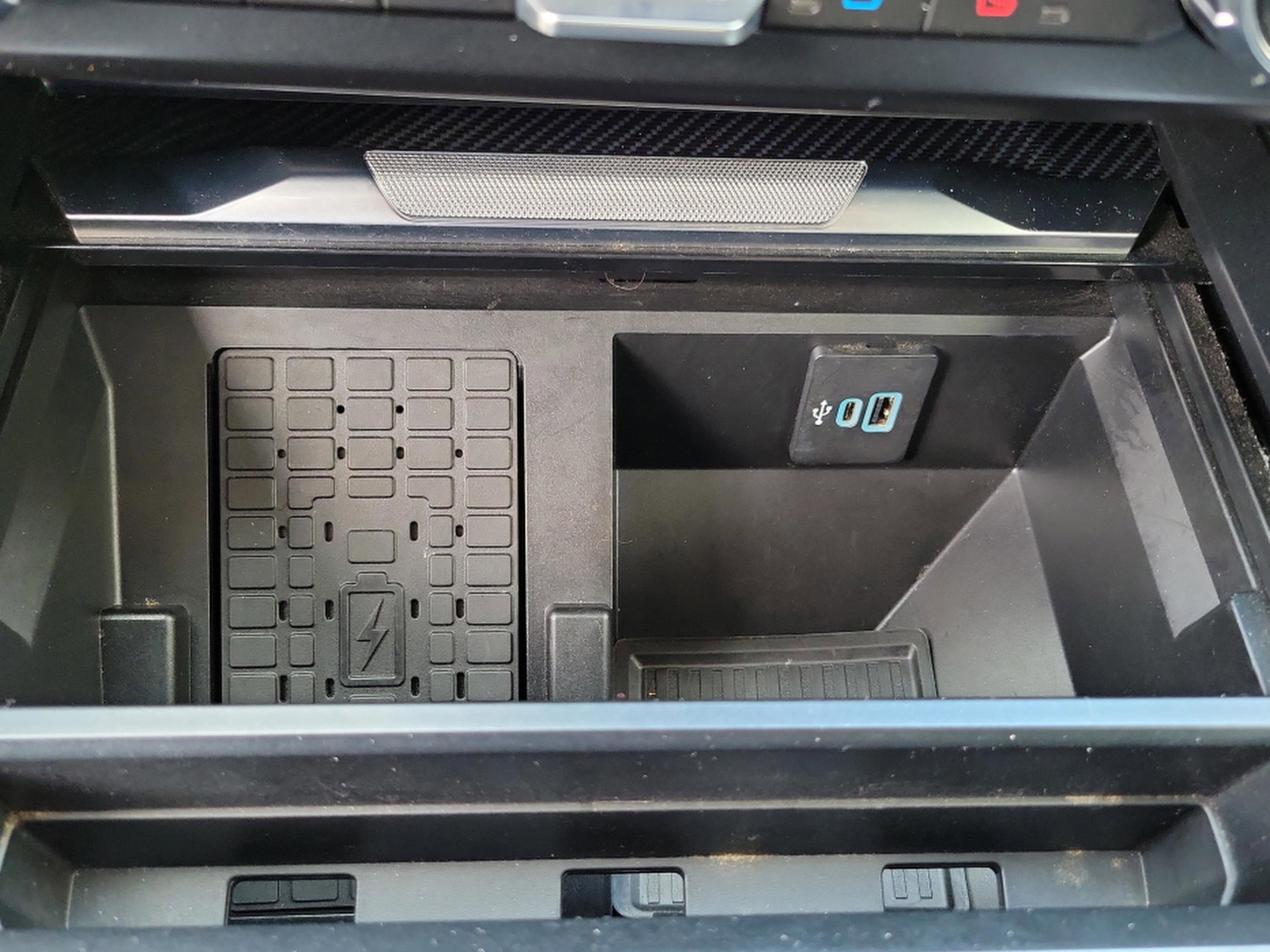 Certified 2024 Ford F250 Limited w/ FX4 Off-Road Package image 37