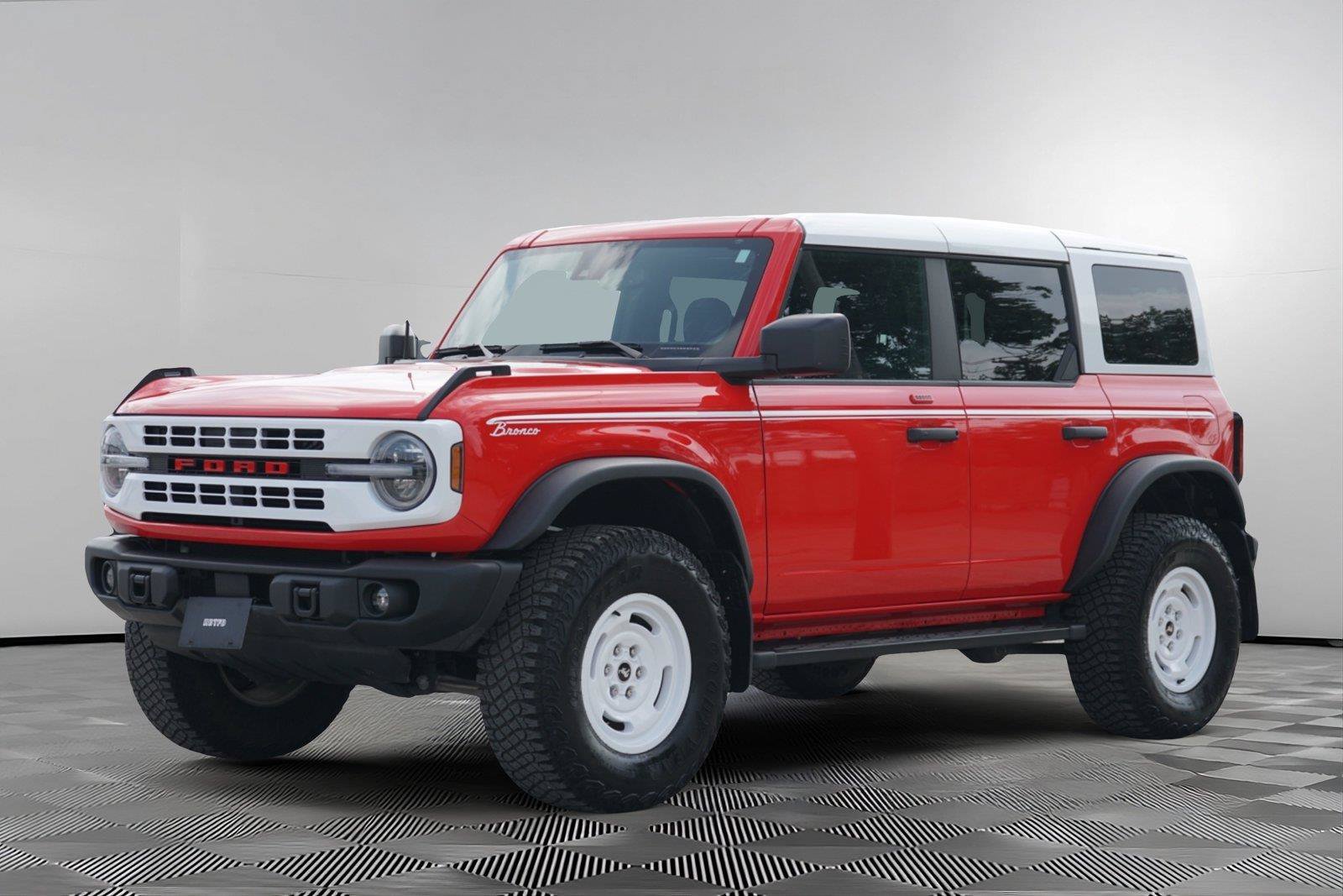 Certified 2023 Ford Bronco Heritage Edition AWD/4WD image 8