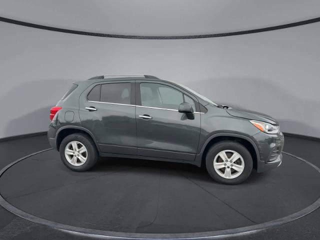 Used 2017 Chevrolet Trax LT w/ Driver Confidence Package AWD/4WD image 9