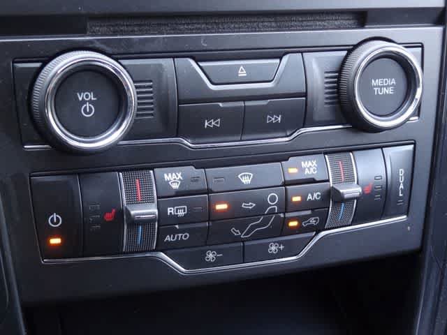 Certified 2018 Ford Explorer XLT w/ Equipment Group 202A FWD image 32