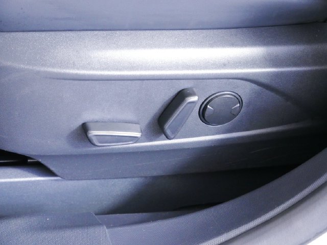 Certified 2023 Ford Mustang Mach-E Select AWD/4WD image 17