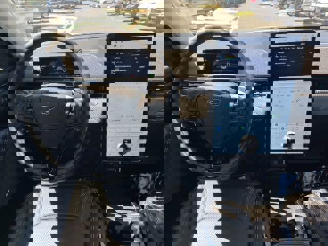 Certified 2025 Ford Mustang Mach-E Premium image 17