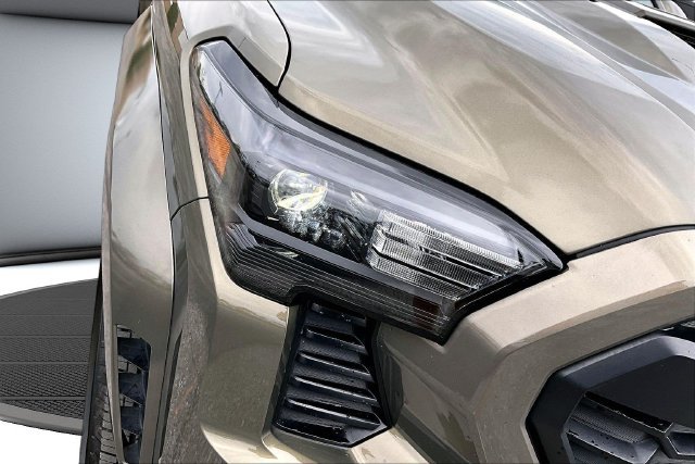 Used 2024 Toyota Tacoma TRD Sport w/ TRD Sport Upgrade Package AWD/4WD image 32
