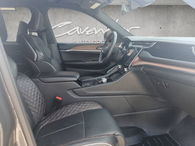 Used 2023 Jeep Grand Cherokee L Summit w/ Advanced Protech Group IV AWD/4WD image 25