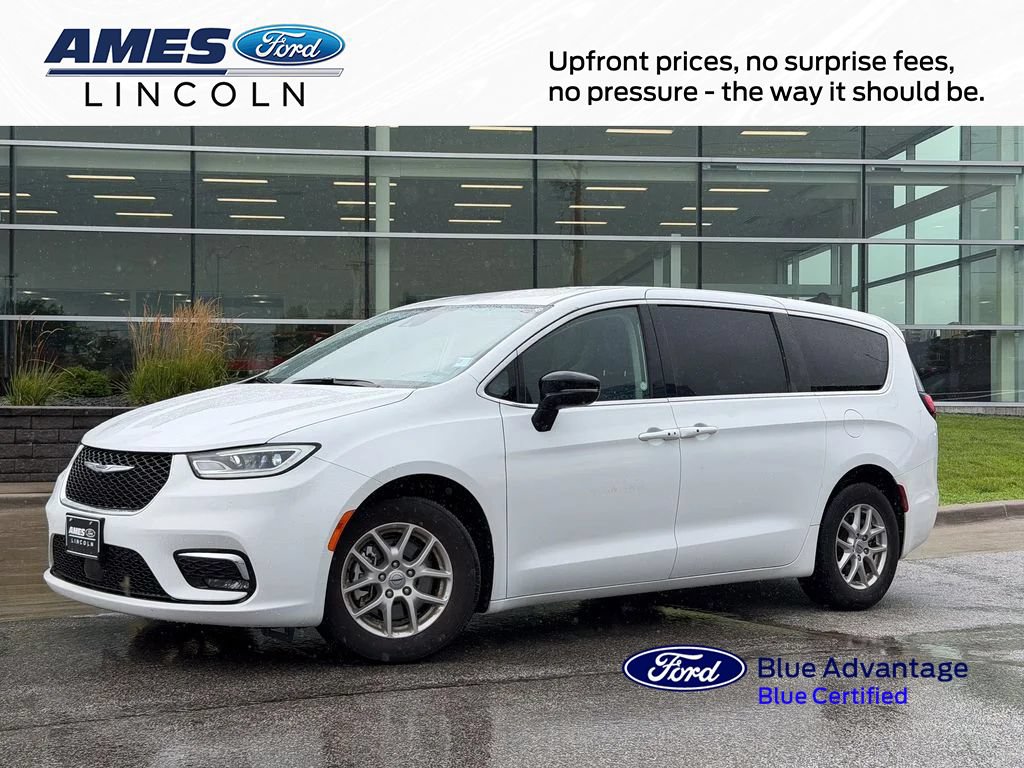 Used 2024 Chrysler Pacifica Touring-L