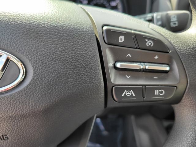 Used 2023 Hyundai Kona SEL AWD/4WD image 24