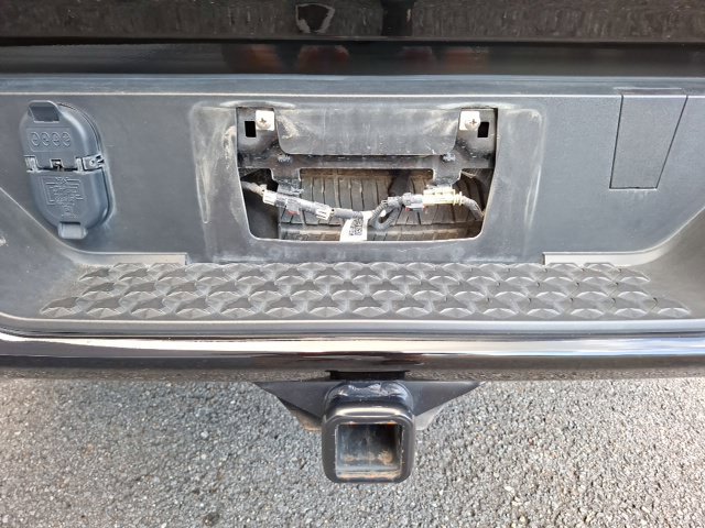 Used 2025 Chevrolet Colorado Trail Boss AWD/4WD image 29
