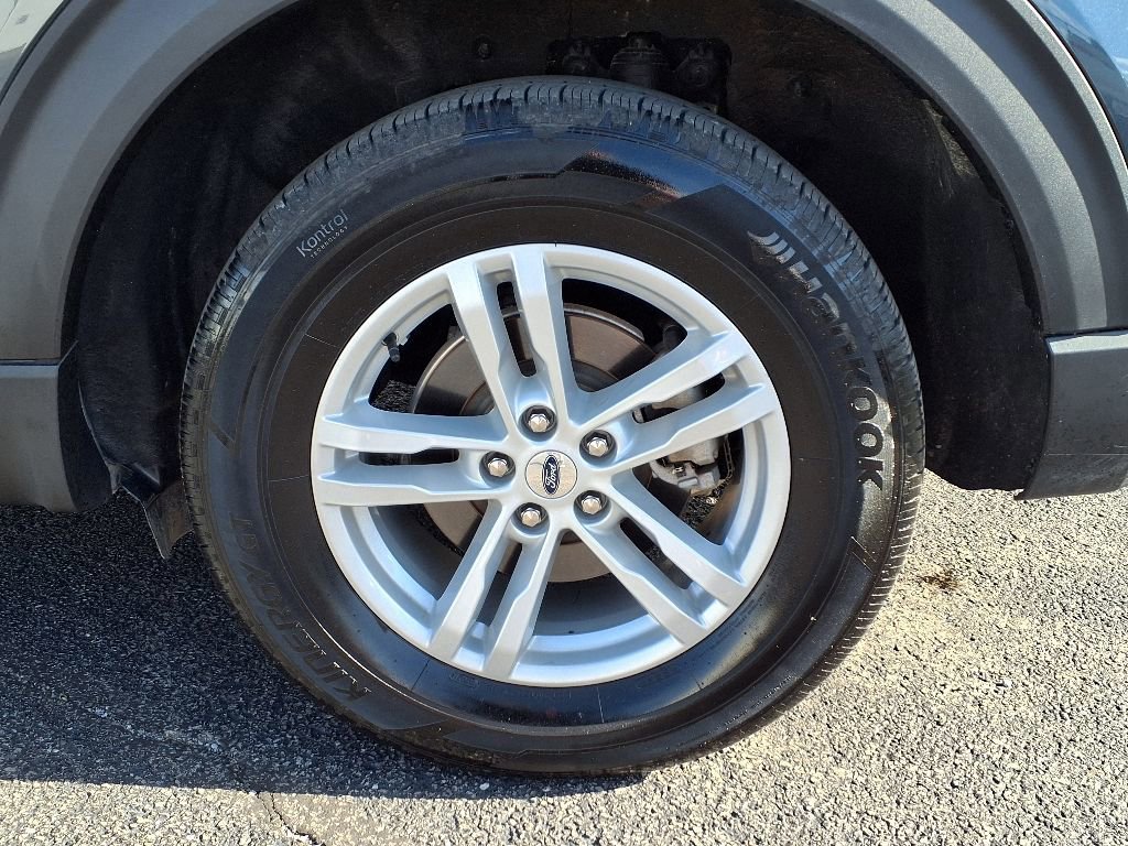 Certified 2023 Ford Explorer XLT w/ Class IV Trailer Tow Package image 6