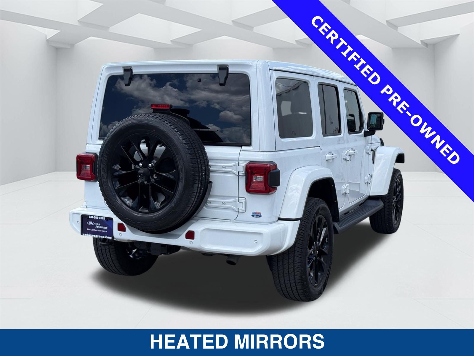 Used 2021 Jeep Wrangler Unlimited Sahara AWD/4WD image 5