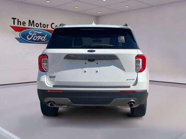 Certified 2024 Ford Explorer XLT w/ Equipment Group 202A AWD/4WD image 6