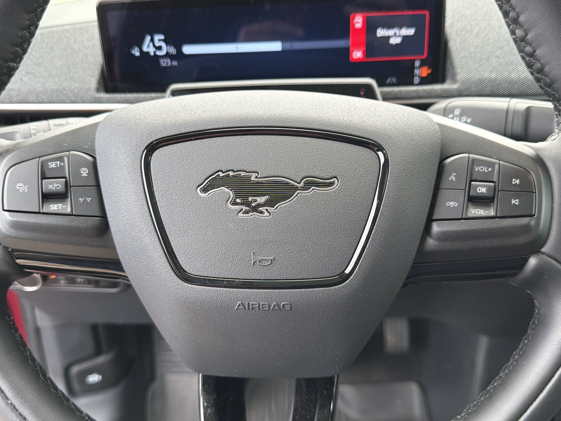 Certified 2025 Ford Mustang Mach-E Premium AWD/4WD image 4