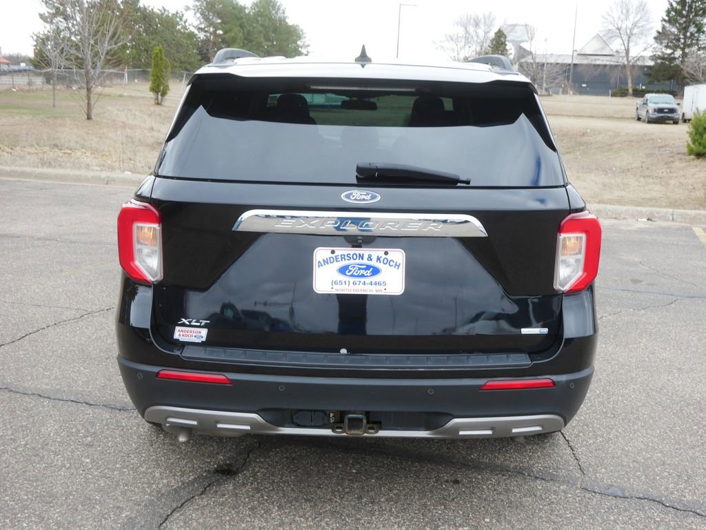 Certified 2020 Ford Explorer XLT w/ Equipment Group 202A AWD/4WD image 6