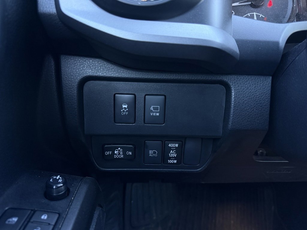 Used 2023 Toyota Tacoma TRD Off-Road image 13