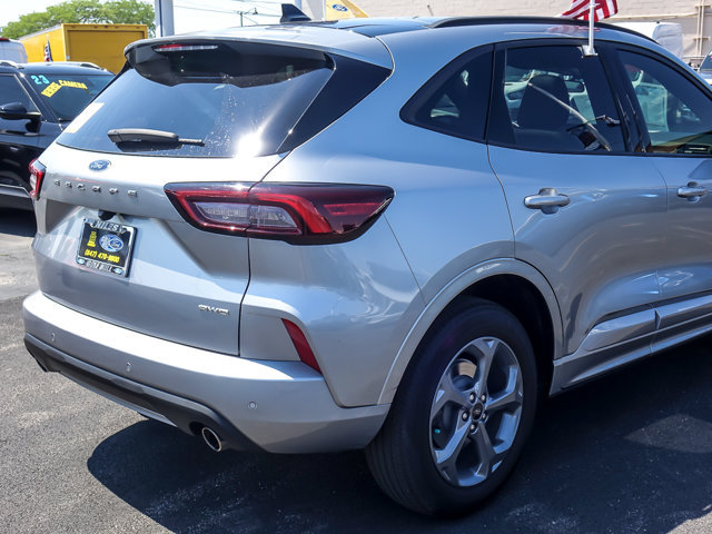 Certified 2024 Ford Escape ST-Line w/ Tech Pack #1 AWD/4WD image 7