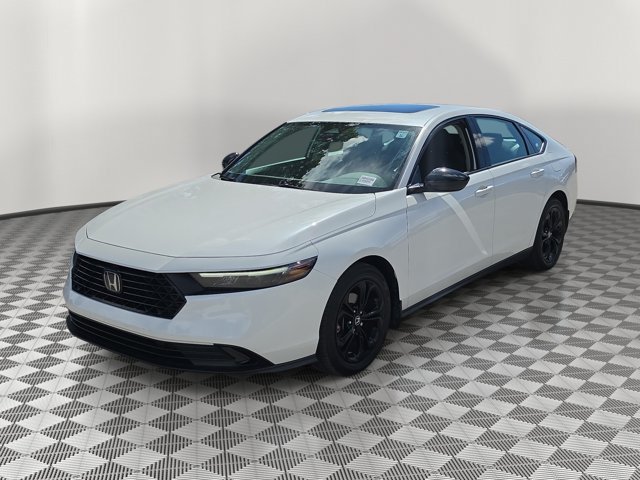 Used 2025 Honda Accord SE image 3