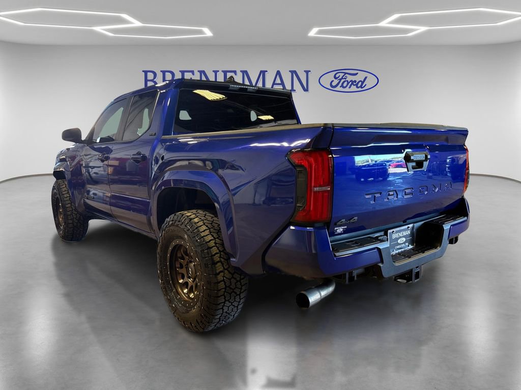 Used 2025 Toyota Tacoma SR5 AWD/4WD image 7