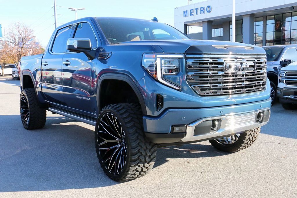 Used 2025 GMC Sierra 1500 Denali Ultimate image 4