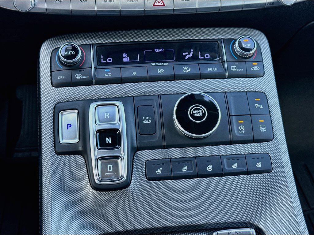 Used 2021 Hyundai Palisade Limited FWD image 16