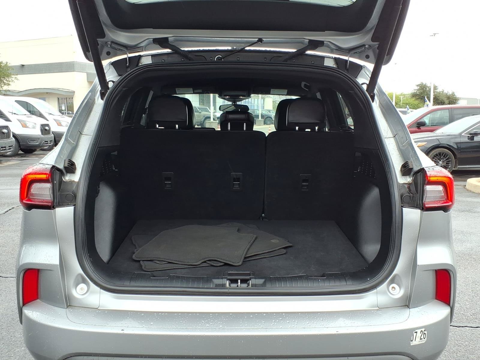 Certified 2024 Ford Escape ST-Line FWD image 10
