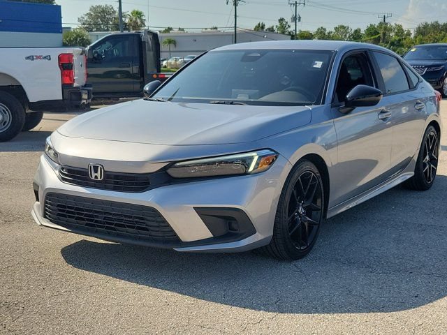 Used 2023 Honda Civic Sport image 3
