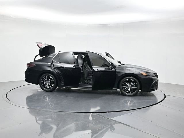Used 2023 Toyota Camry SE w/ Convenience Package FWD image 45