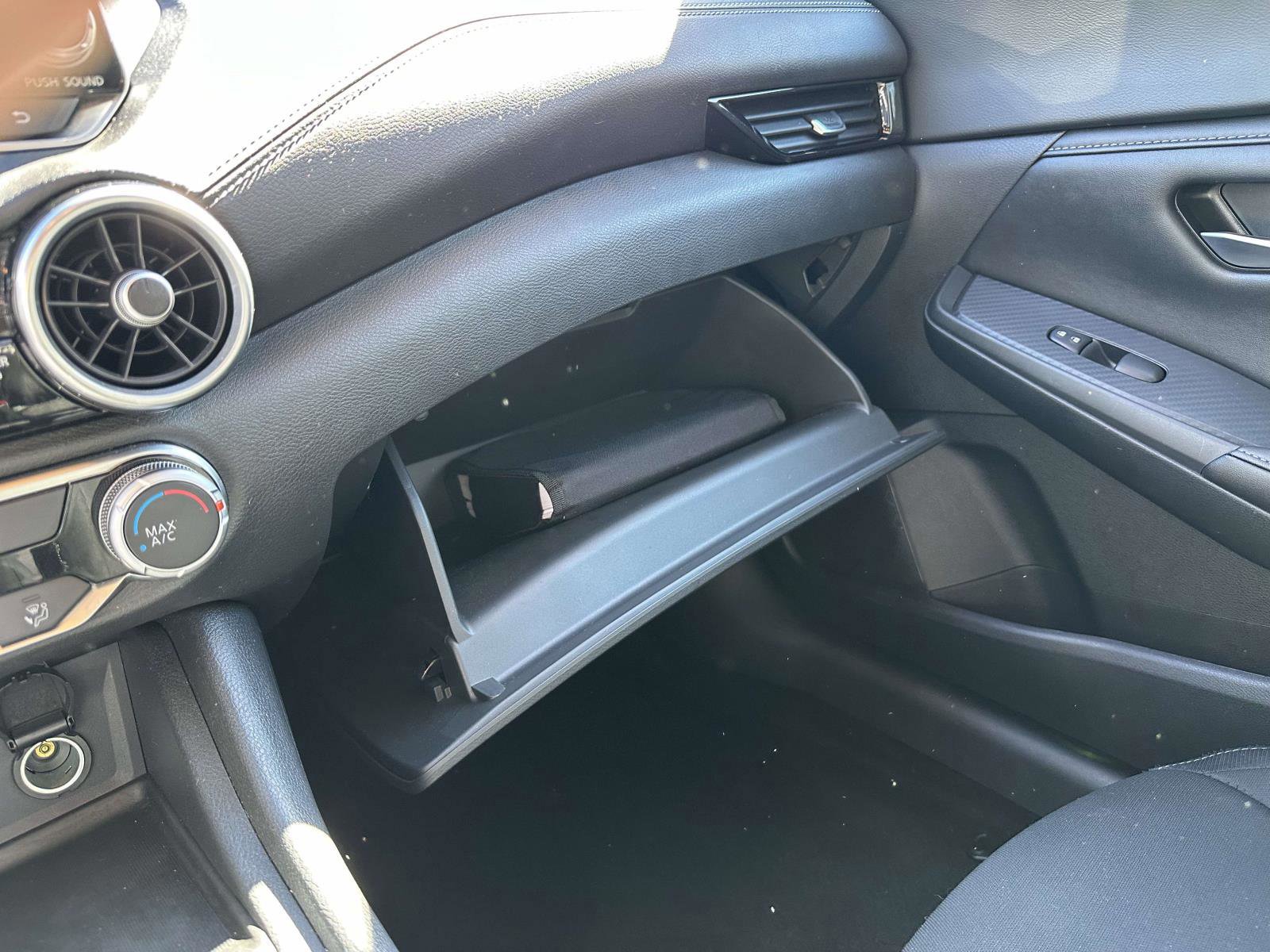 Used 2024 Nissan Sentra SV image 19