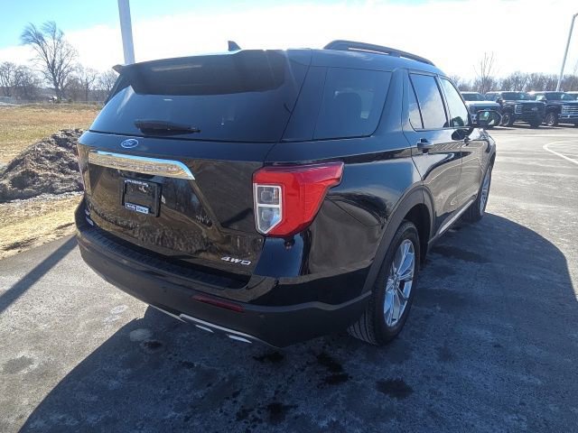 Certified 2023 Ford Explorer XLT w/ Equipment Group 202A image 4